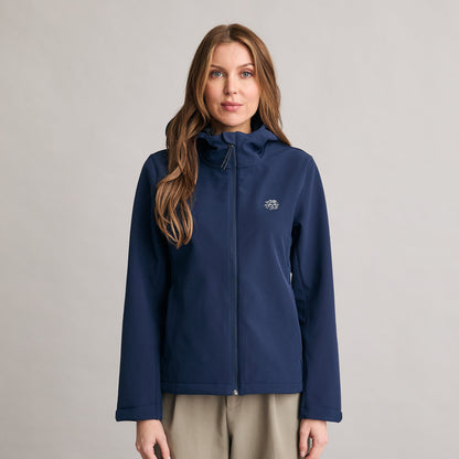 Silbersee Alpine Softshell Jacke - Blue am Damen Model vorne getragen